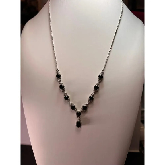 Shungite and white topaz necklace in sterling silver - Picture 6 of 11